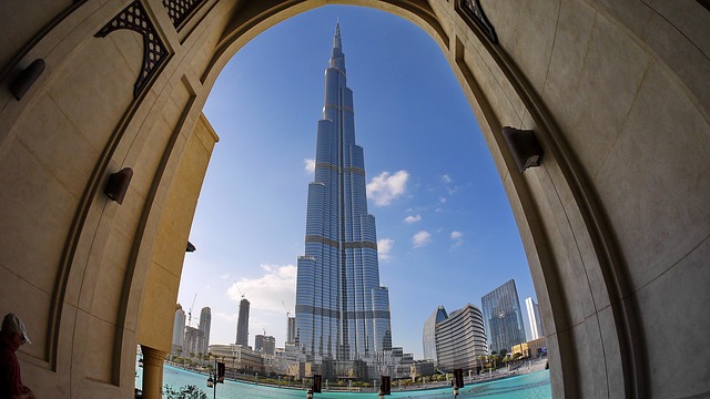 Dubai és Abu Dhabi magyarul